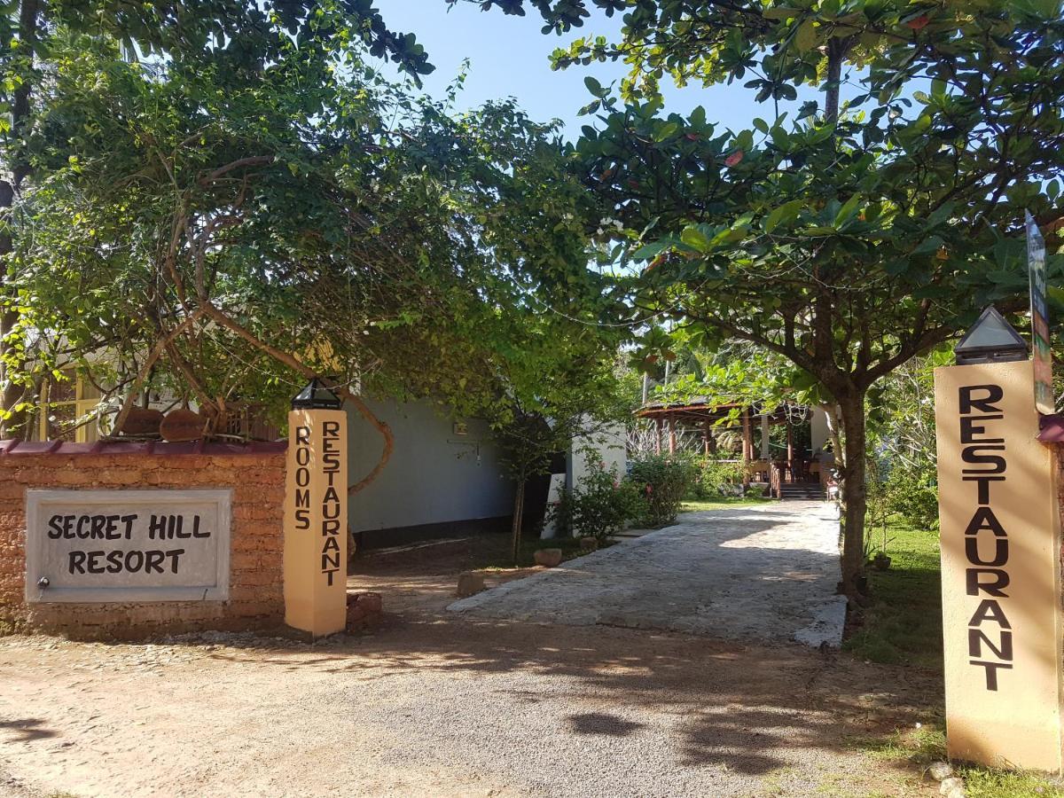 Secret Hill Resort 乌纳瓦图纳 外观 照片
